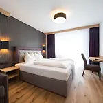 Lakeside By A Casa *