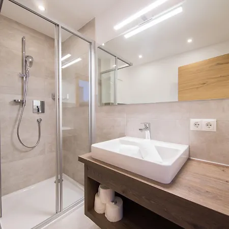 Lakeside By A Casa *